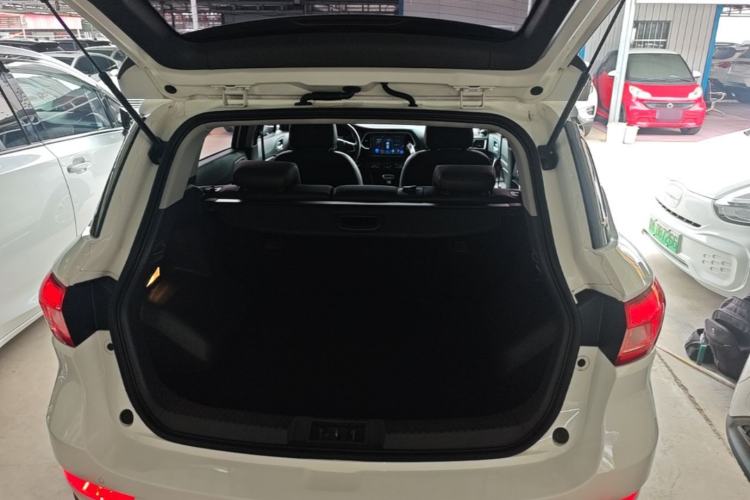 Used GAC Trumpchi GS4 2017 235T G-DCT Two-Wheel Drive Elite Edition Trunk