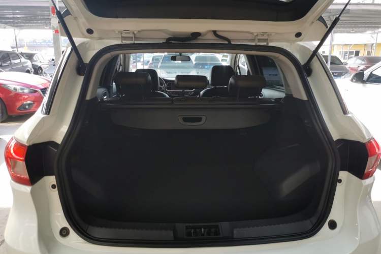 Used GAC Trumpchi GS4 2017 235T Manual Two-Wheel Drive Luxury Edition Trunk