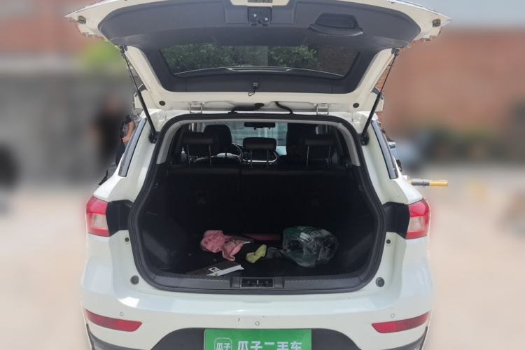 Used GAC Trumpchi GS4 2017 235T Automatic Two-Wheel Drive Luxury Smart Connectivity Version Trunk