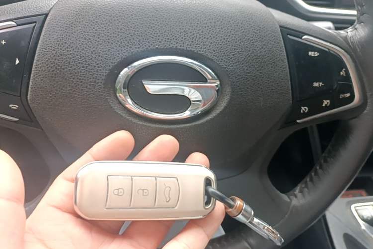 Used GAC Trumpchi GS4 2017 235T Automatic Two-Wheel Drive Luxury Smart Connectivity Version Vehicle Key