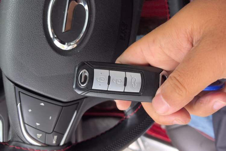 Used GAC Trumpchi GS4 2017 235T Automatic Two-Wheel Drive Elite Edition Vehicle Key