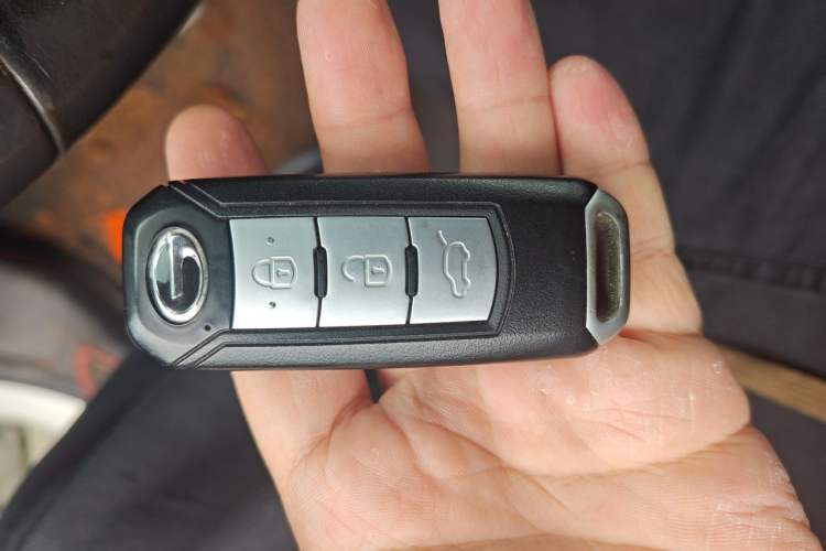 Used GAC Trumpchi GS4 2017 235T Automatic Two-Wheel Drive Luxury Smart Connectivity Version Vehicle Key