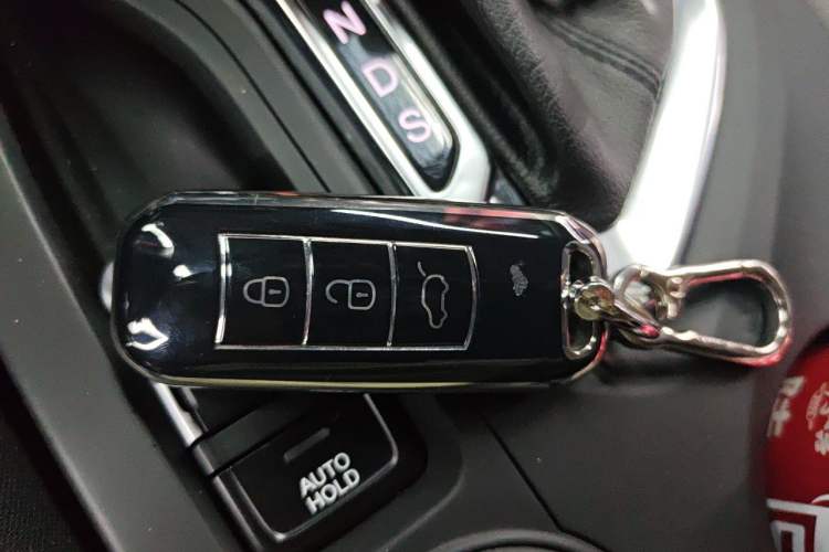 Used GAC Trumpchi GS4 2017 235T Automatic Two-Wheel Drive Luxury Smart Connectivity Version Vehicle Key