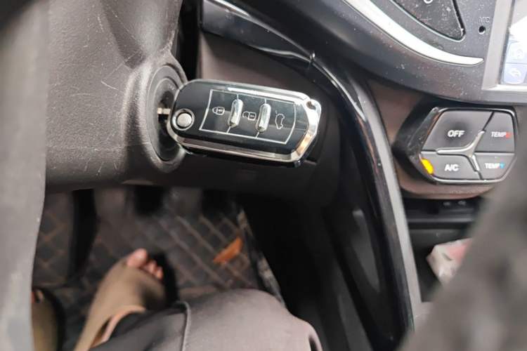 Used GAC Trumpchi GS4 2017 235T Manual Two-Wheel Drive Luxury Edition Vehicle Key