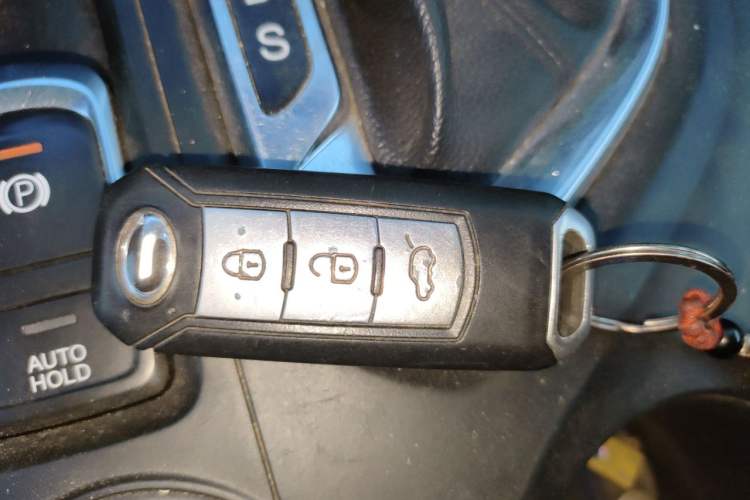 Used GAC Trumpchi GS4 2017 235T Automatic Two-Wheel Drive Luxury Smart Connectivity Version Vehicle Key