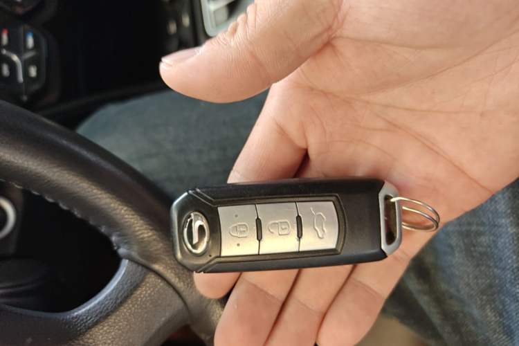 Used GAC Trumpchi GS4 2017 235T Automatic Two-Wheel Drive Luxury Smart Connectivity Version Vehicle Key