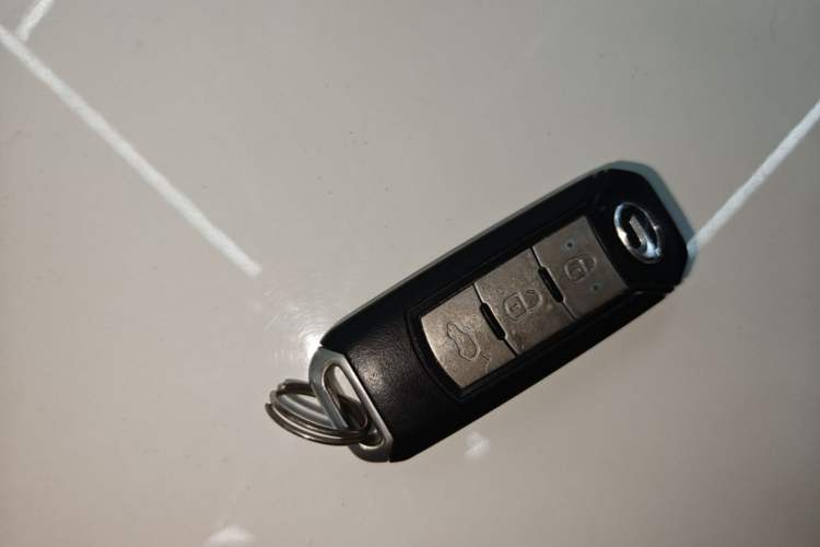 Used GAC Trumpchi GS4 2017 235T Automatic Two-Wheel Drive Luxury Smart Connectivity Version Vehicle Key