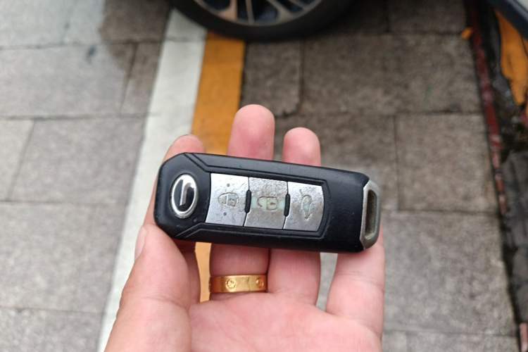 Used GAC Trumpchi GS4 2017 235T Automatic Two-Wheel Drive Elite Edition Vehicle Key