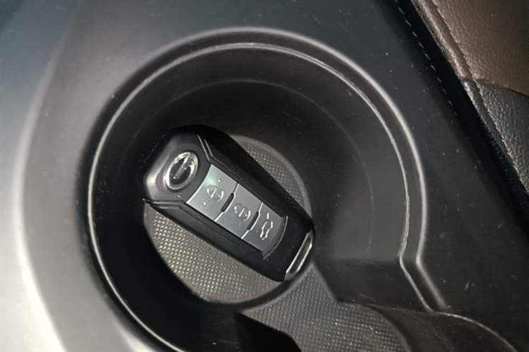 Used GAC Trumpchi GS4 2017 235T Automatic Two-Wheel Drive Luxury Smart Connectivity Version Vehicle Key