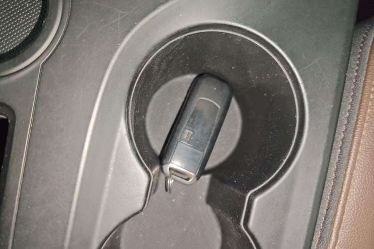 Used GAC Trumpchi GS4 2017 235T G-DCT Two-Wheel Drive Elite Edition Vehicle Key