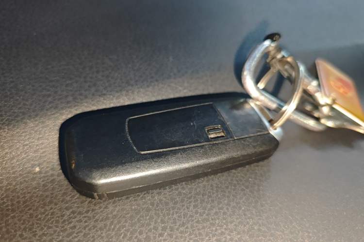 Used GAC Trumpchi GS4 2017 235T Automatic Two-Wheel Drive Luxury Smart Connectivity Version Vehicle Key