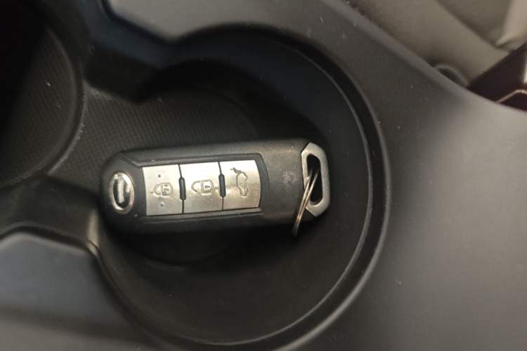 Used GAC Trumpchi GS4 2017 235T Automatic Two-Wheel Drive Luxury Smart Connectivity Version Vehicle Key