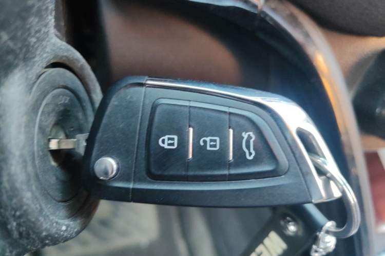 Used GAC Trumpchi GS4 2017 200T Manual Two-Wheel Drive Elite Edition Vehicle Key