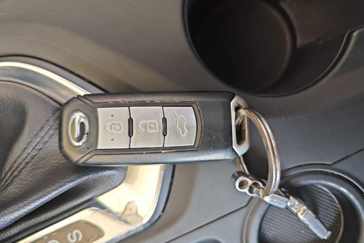 Used GAC Trumpchi GS4 2017 235T Automatic Two-Wheel Drive Elite Edition Vehicle Key