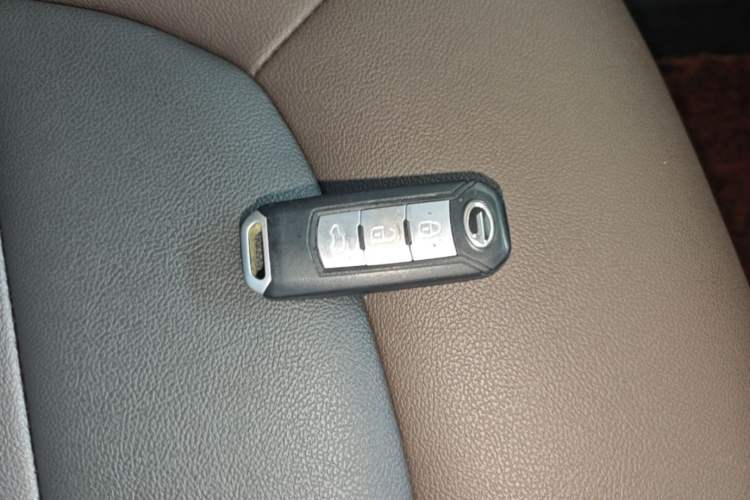 Used GAC Trumpchi GS4 2017 235T G-DCT Two-Wheel Drive Elite Edition Vehicle Key