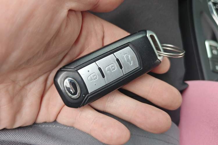 Used GAC Trumpchi GS4 2017 235T Automatic Two-Wheel Drive Luxury Smart Connectivity Version Vehicle Key