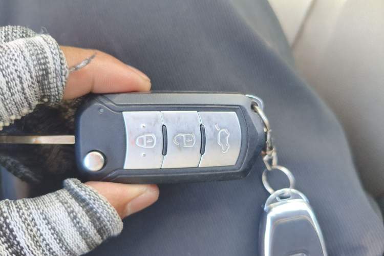 Used GAC Trumpchi GS4 2017 235T Manual Two-Wheel Drive Luxury Edition Vehicle Key