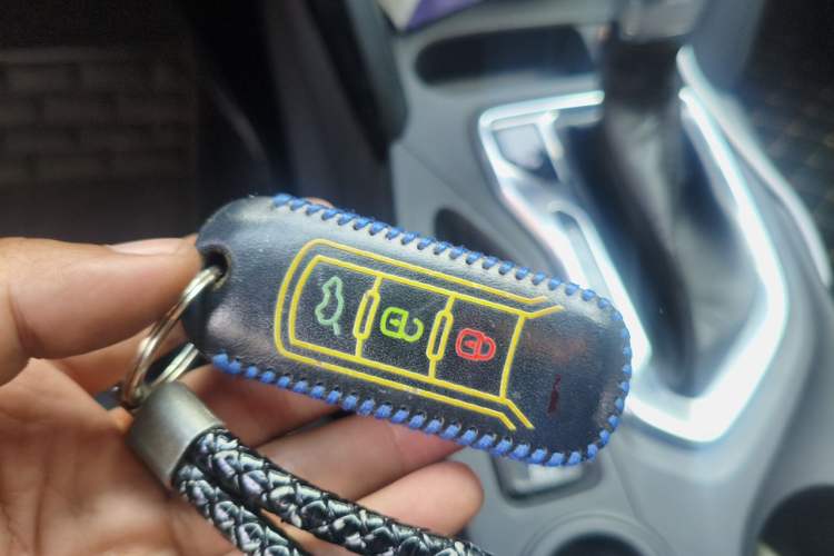 Used GAC Trumpchi GS4 2017 235T Automatic Two-Wheel Drive Luxury Smart Connectivity Version Vehicle Key