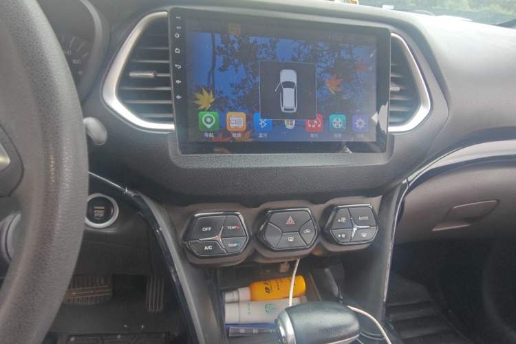 Used GAC Trumpchi GS4 2017 235T Automatic Two-Wheel Drive Elite Edition Audio And AC Panel