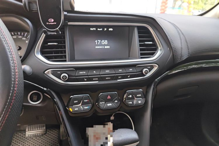 Used GAC Trumpchi GS4 2017 235T Automatic Two-Wheel Drive Luxury Smart Connectivity Version Audio And AC Panel
