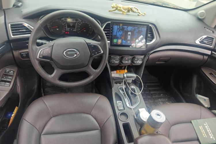 Used GAC Trumpchi GS4 2017 235T Automatic Two-Wheel Drive Elite Edition Center Console