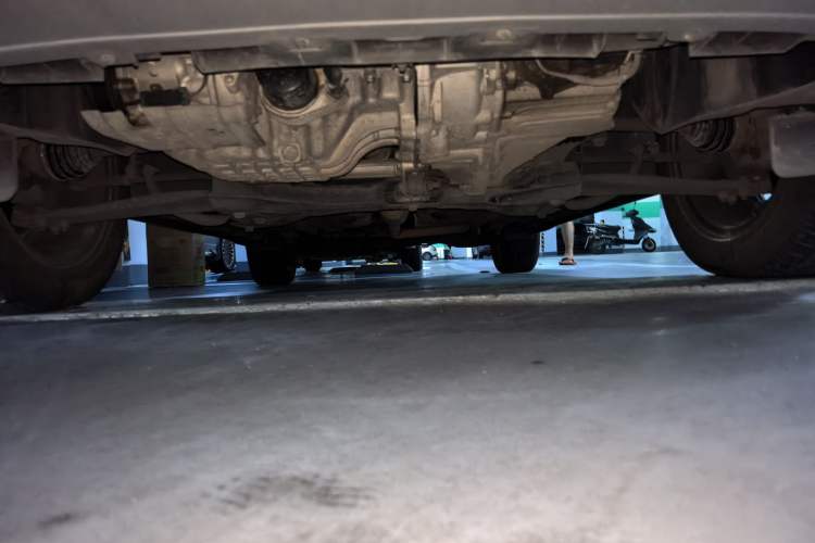 Used GAC Trumpchi GS4 2017 235T G-DCT Two-Wheel Drive Elite Edition Chassis Front