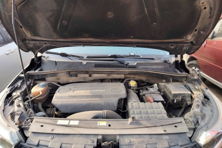 Used GAC Trumpchi GS4 2017 235T Manual Two-Wheel Drive Luxury Edition Engine Bay