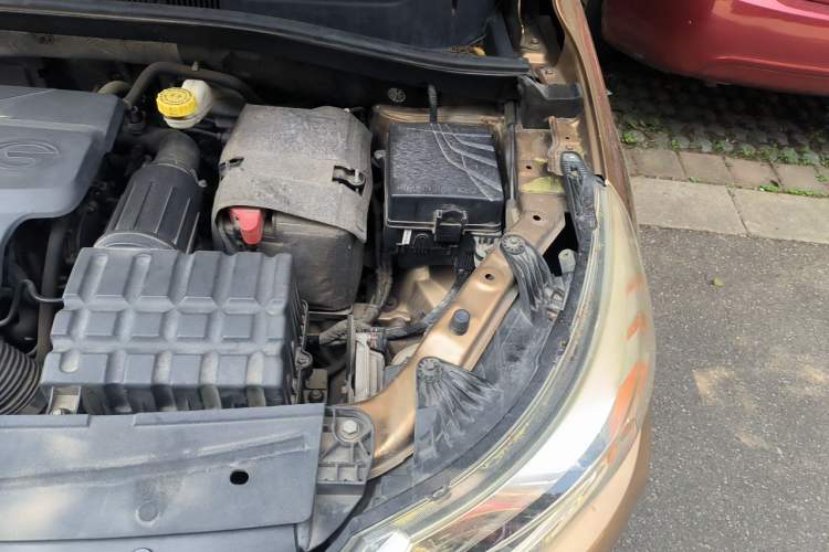 Used GAC Trumpchi GS4 2017 200T G-DCT Two-Wheel Drive Luxury Edition Engine Bay Left