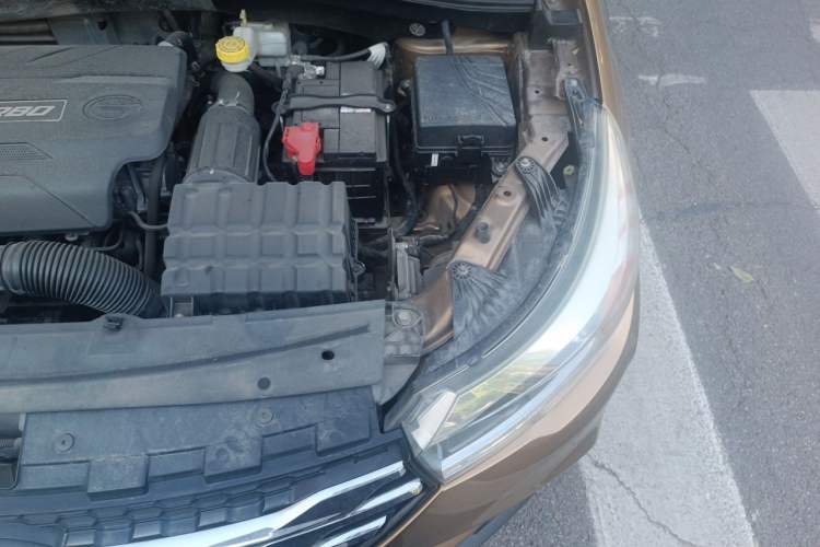 Used GAC Trumpchi GS4 2017 200T G-DCT Two-Wheel Drive Luxury Edition Engine Bay Left