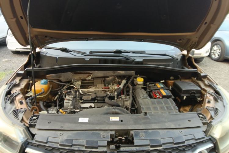 Used GAC Trumpchi GS4 2017 235T Automatic Two-Wheel Drive Elite Edition Engine Bay