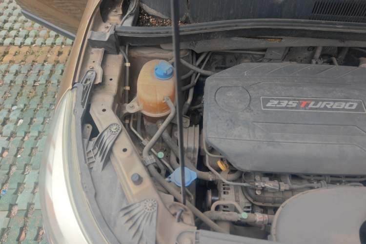 Used GAC Trumpchi GS4 2017 235T Automatic Two-Wheel Drive Elite Edition Engine Bay Right