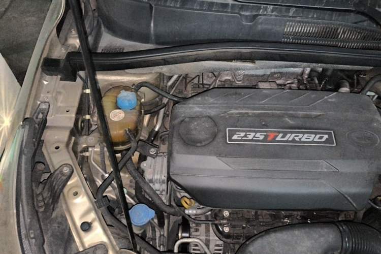 Used GAC Trumpchi GS4 2017 235T Automatic Two-Wheel Drive Luxury Smart Connectivity Version Engine Bay Right