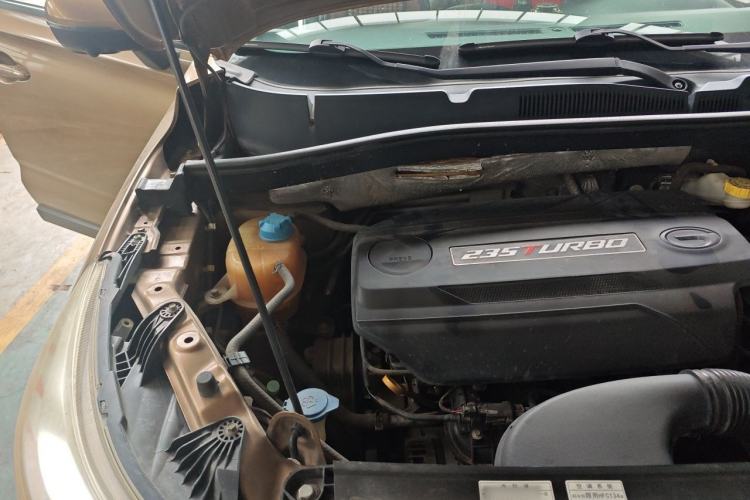Used GAC Trumpchi GS4 2017 235T Automatic Two-Wheel Drive Luxury Smart Connectivity Version Engine Bay Right