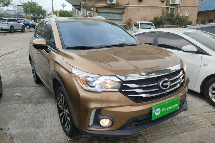 Used GAC Trumpchi GS4 2017 235T Automatic Two-Wheel Drive Luxury Smart Connectivity Version Front Right 45 Deg