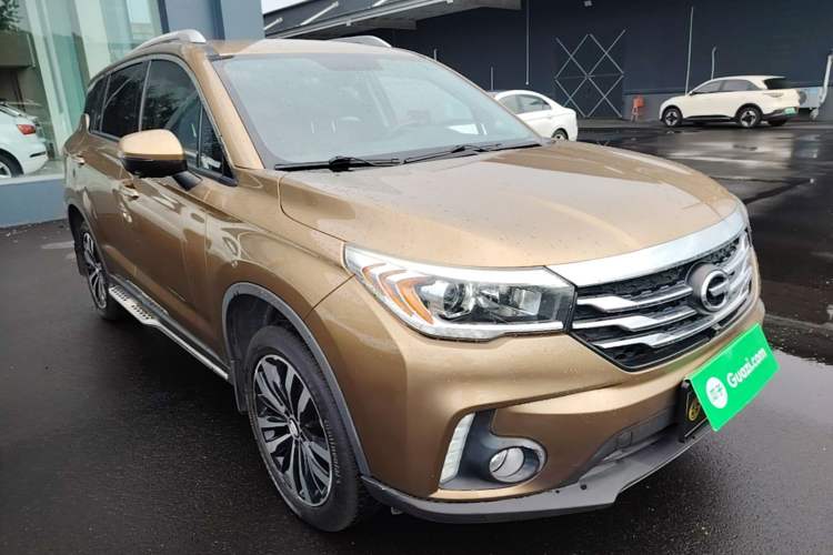 Used GAC Trumpchi GS4 2017 235T Automatic Two-Wheel Drive Luxury Smart Connectivity Version Front Right 45 Deg