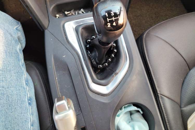 Used GAC Trumpchi GS4 2017 235T Manual Two-Wheel Drive Luxury Edition Gear Lever