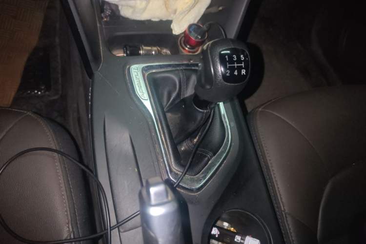 Used GAC Trumpchi GS4 2017 200T Manual Two-Wheel Drive Elite Edition Gear Lever