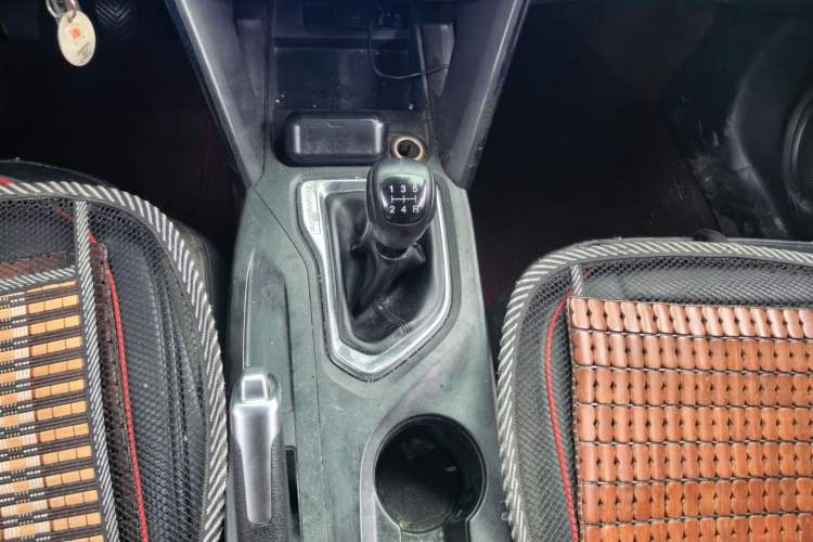 Used GAC Trumpchi GS4 2017 200T G-DCT Two-Wheel Drive Elite Edition Gear Lever