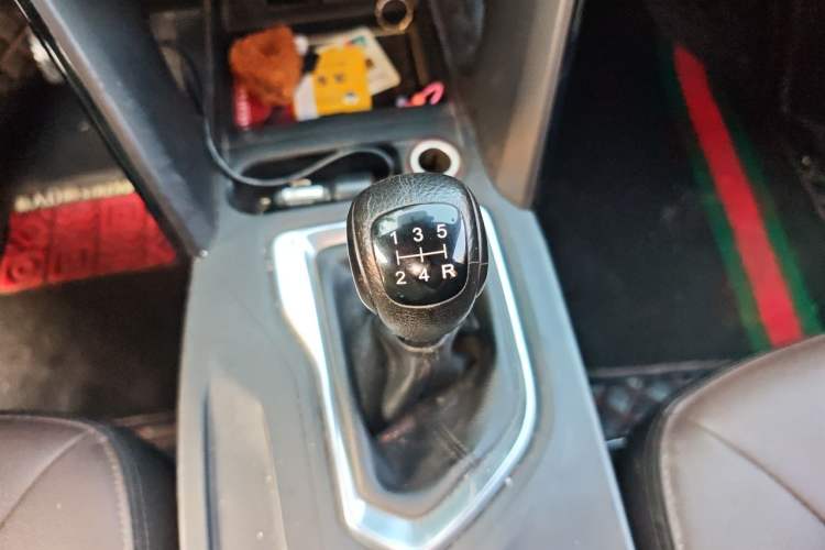Used GAC Trumpchi GS4 2017 200T Manual Two-Wheel Drive Elite Edition Gear Lever