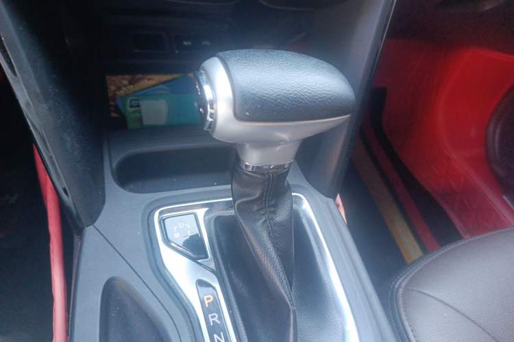 Used GAC Trumpchi GS4 2017 200T G-DCT Two-Wheel Drive Luxury Edition Gear Lever