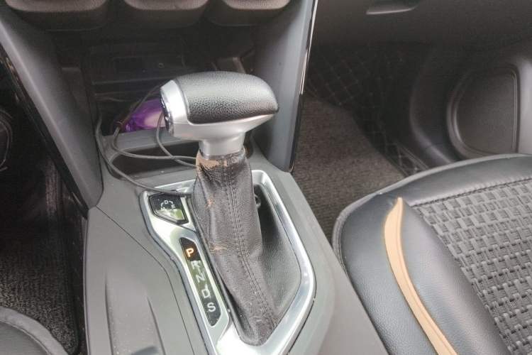 Used GAC Trumpchi GS4 2017 200T G-DCT Two-Wheel Drive Comfort Edition Gear Lever