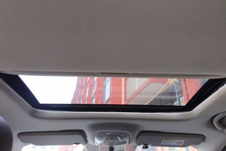 Used GAC Trumpchi GS4 2017 235T Manual Two-Wheel Drive Luxury Edition Headliner