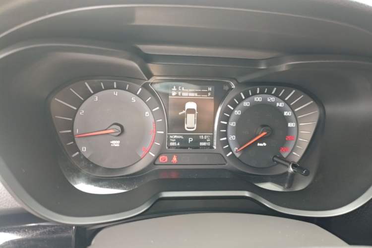 Used GAC Trumpchi GS4 2017 235T G-DCT Two-Wheel Drive Elite Edition Instrument Cluster