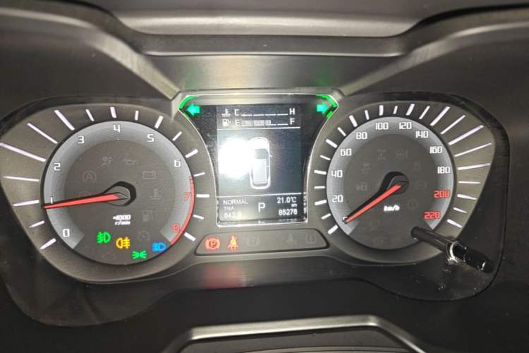 Used GAC Trumpchi GS4 2017 235T G-DCT Two-Wheel Drive Luxury Edition Instrument Cluster