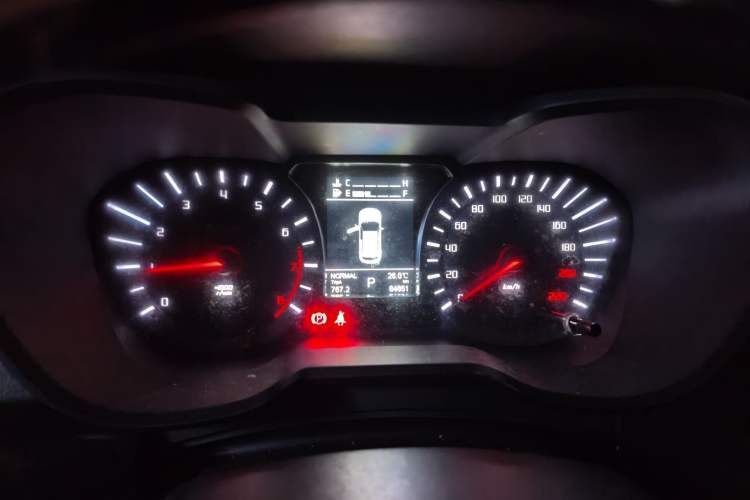 Used GAC Trumpchi GS4 2017 235T G-DCT Two-Wheel Drive Elite Edition Instrument Cluster