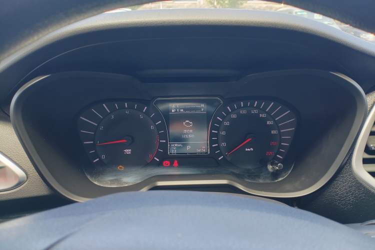 Used GAC Trumpchi GS4 2017 235T Automatic Two-Wheel Drive Elite Edition Instrument Cluster