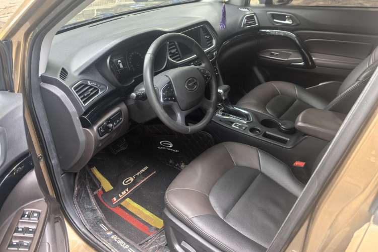 Used GAC Trumpchi GS4 2017 235T Automatic Two-Wheel Drive Luxury Smart Connectivity Version Interior 2