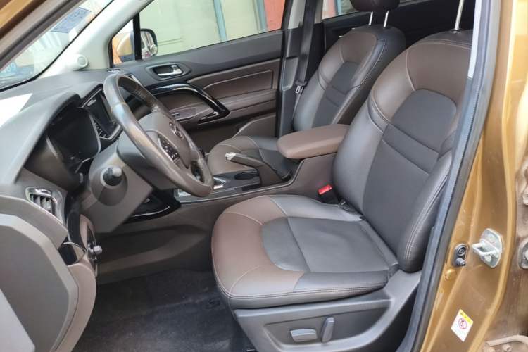 Used GAC Trumpchi GS4 2017 235T Manual Two-Wheel Drive Luxury Edition Left Front Seat
