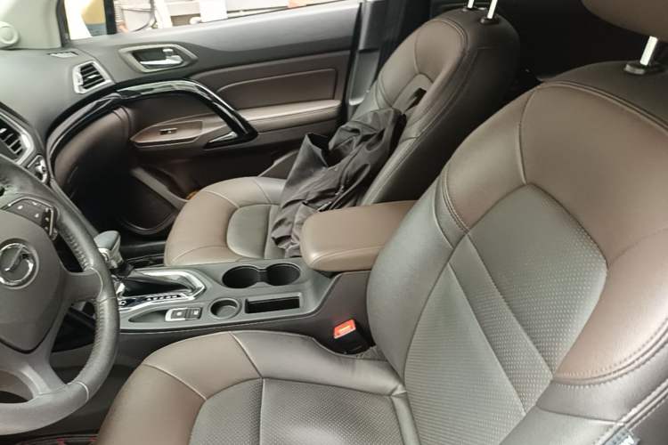 Used GAC Trumpchi GS4 2017 235T Automatic Two-Wheel Drive Elite Edition Left Front Seat
