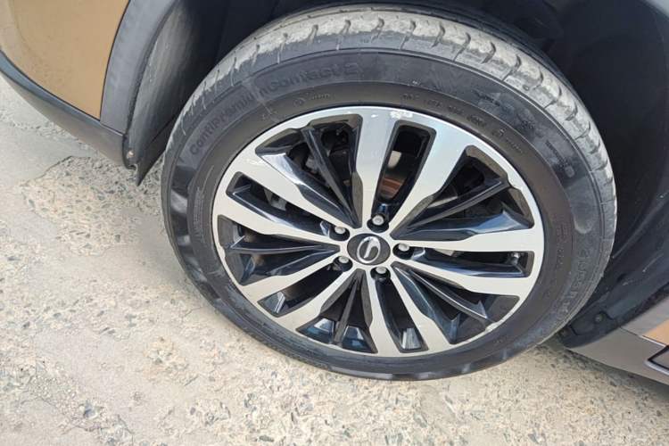Used GAC Trumpchi GS4 2017 235T Automatic Two-Wheel Drive Luxury Smart Connectivity Version Left Front Wheel Hub